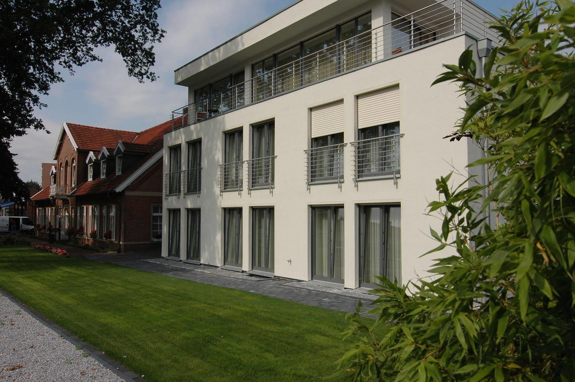 Altes Landhaus Hotel Lingen Exterior photo